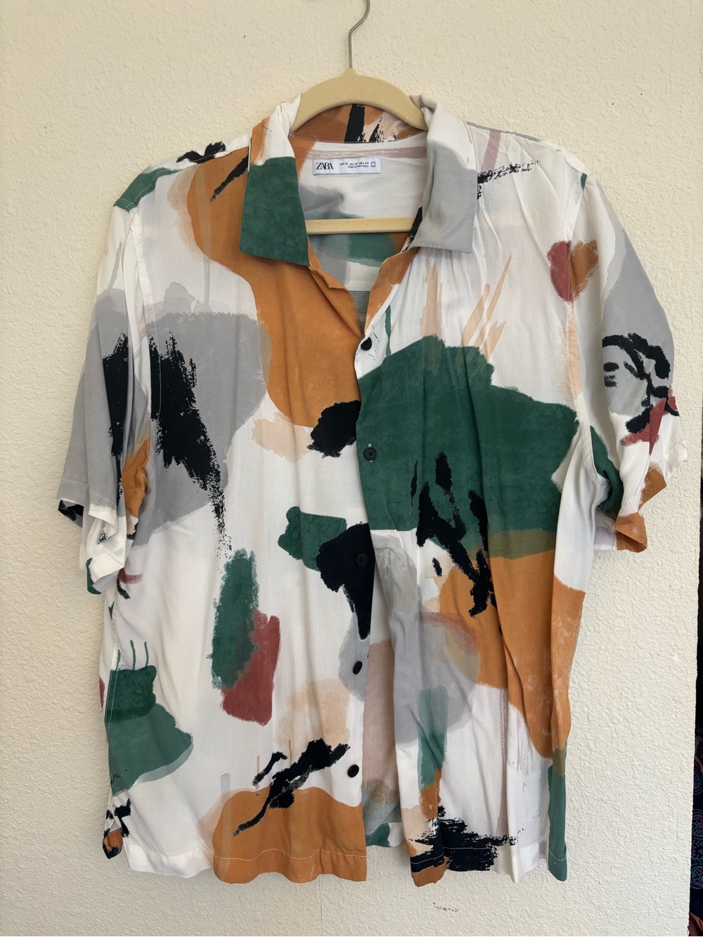 Zara Men’s Abstract Brushstroke Short Sleeve Shirt - White Green Tan Black